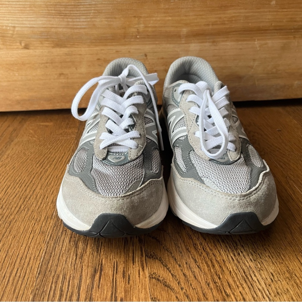 New Balance 990V6 Women 6.5 / Boys 5 /EU 37.5 Gray White Made In USA - Picture 3 of 8